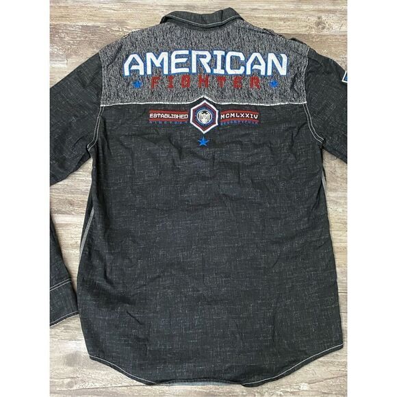 American Fighter Offensive Line Shirt Embroidered Button Front Mens Size Medium - Picture 7 of 8